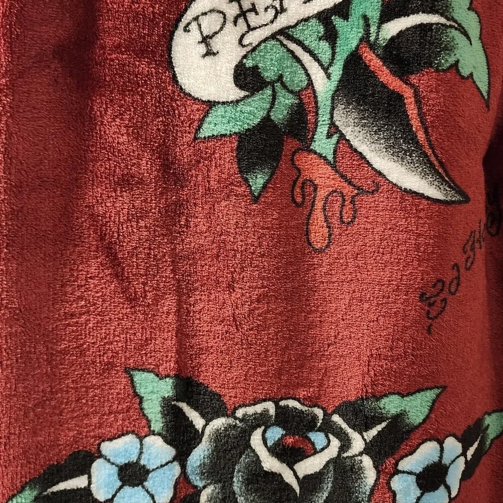 Ed Hardy Burgandy Peace + Joy Rose Super Soft Plush Blanket Throw, NWT